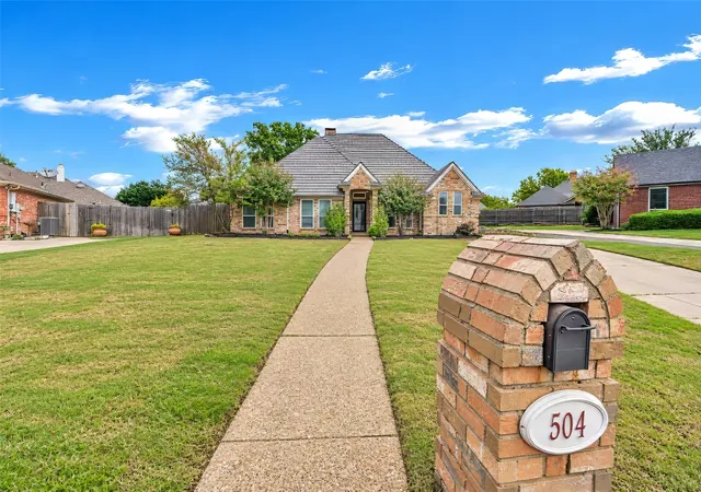 Photo 2 of Single family home for sale at 504 Quail Cvs Ct, Hurst, TX 76054 | MLS# 21373607 | Listing updated on 2026-09-13