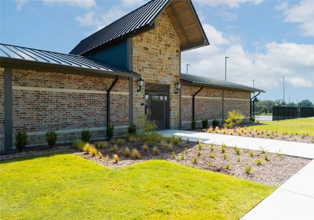 Photo 4 of Single family home for sale at 2601 Spade St, Anna, TX 75409 | MLS# 21378890 | Listing updated on 2026-09-15