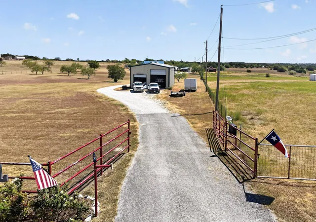 Photo 3 of Single family home for sale at 248 Fm 3118, Clifton, TX 76634 | MLS# 21378321 | Listing updated on 2026-09-29