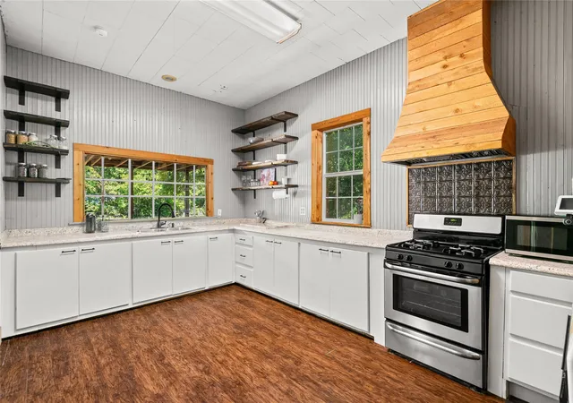 Photo 3 of Single family home for sale at 1216 Wesley St, Greenville, TX 75401 | MLS# 21378901 | Listing updated on 2026-09-11