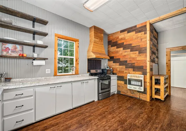 Photo 3 of Single family home for sale at 1216 Wesley St, Greenville, TX 75401 | MLS# 21378901 | Listing updated on 2026-09-11