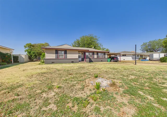 Photo 2 of Single family home for sale at 711 West Ave, Electra, TX 76360 | MLS# 21378894 | Listing updated on 2026-09-23