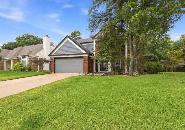 Photo 3 of Single family home for sale at 4708 Glenbrook Dr, Grapevine, TX 76051 | MLS# 21378780 | Listing updated on 2026-10-04