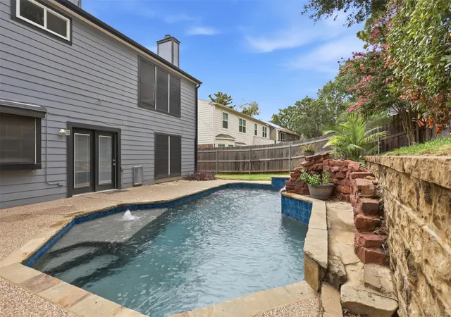 Photo 1 of Single family home for sale at 4708 Glenbrook Dr, Grapevine, TX 76051 | MLS# 21378780 | Listing updated on 2026-10-04
