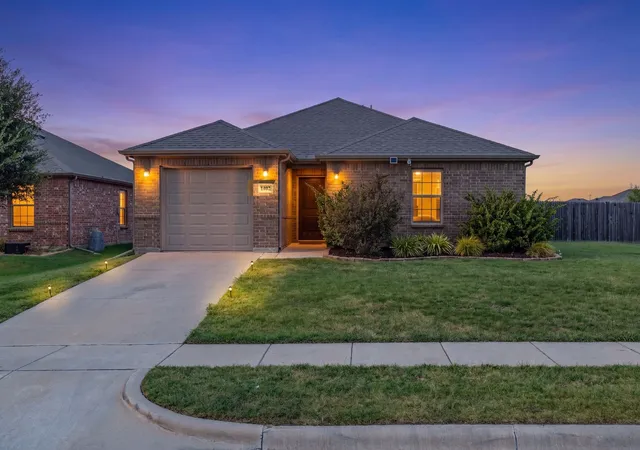 Photo 1 of Sale Pending at 1402 Warringwood Dr, Greenville, TX 75402 | MLS# 21378925 | Listing updated on 2026-09-21