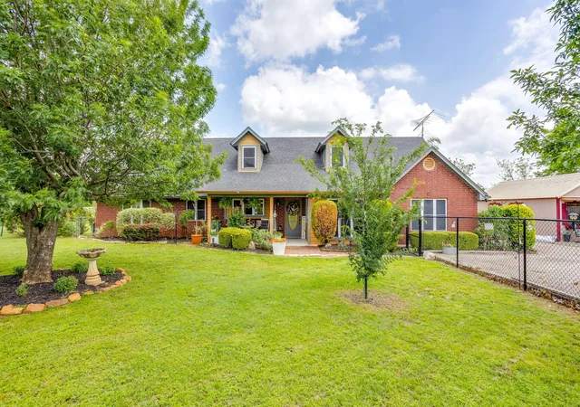 Photo 2 of Single family home for sale at 3914 Redbird Ln, Joshua, TX 76058 | MLS# 21371841 | Listing updated on 2026-09-17