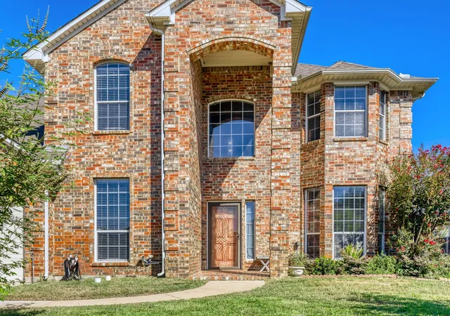 Photo 2 of Single family home for sale at 5828 Ivy Glen Dr, Grand Prairie, TX 75052 | MLS# 21378209 | Listing updated on 2026-09-07