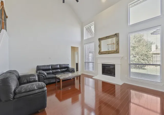 Photo 3 of Single family home for sale at 5828 Ivy Glen Dr, Grand Prairie, TX 75052 | MLS# 21378209 | Listing updated on 2026-09-07