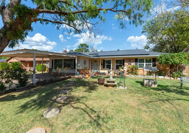 Photo 3 of Single family home for sale at 2001 Minter Ln, Abilene, TX 79603 | MLS# 21378404 | Listing updated on 2026-09-08