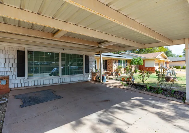 Photo 4 of Single family home for sale at 2001 Minter Ln, Abilene, TX 79603 | MLS# 21378404 | Listing updated on 2026-09-08