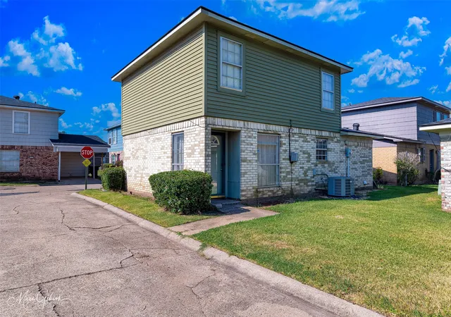 Photo 3 of Single family home for sale at 119 Carriage Sq Dr, Bossier City, LA 71112 | MLS# 21371986 | Listing updated on 2026-09-08