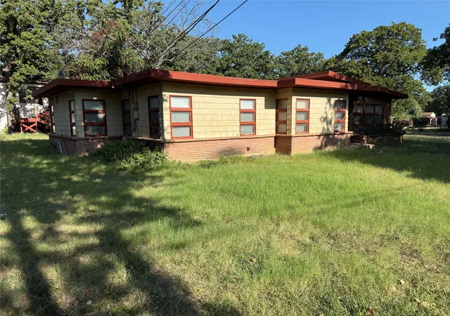 Photo 2 of Single family home for sale at 2939 Field St, Haltom City, TX 76117 | MLS# 21379054 | Listing updated on 2026-09-14