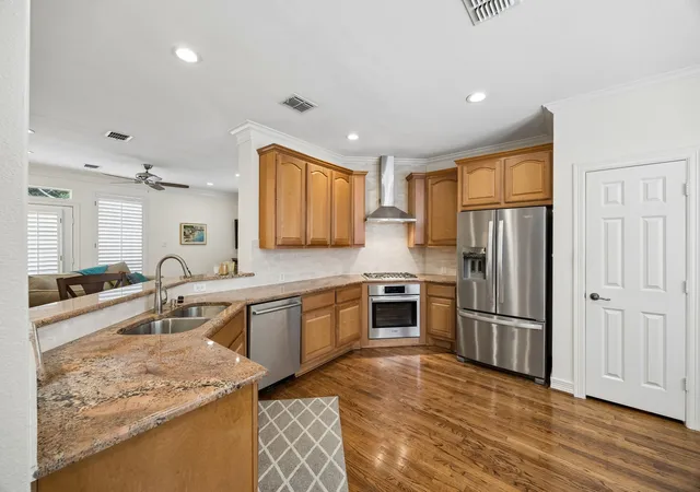 Photo 3 of Townhouse for sale at 3610 Gillespie St #1, Dallas, TX 75219 | MLS# 21377581 | Listing updated on 2026-09-14