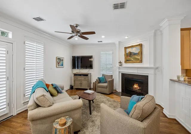 Photo 4 of Townhouse for sale at 3610 Gillespie St #1, Dallas, TX 75219 | MLS# 21377581 | Listing updated on 2026-09-14