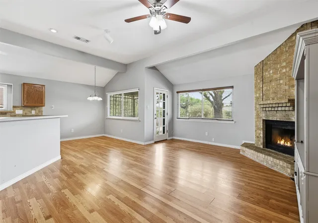 Photo 4 of Single family home for sale at 6417 Shasta Trl, Fort Worth, TX 76133 | MLS# 21379084 | Listing updated on 2026-09-14