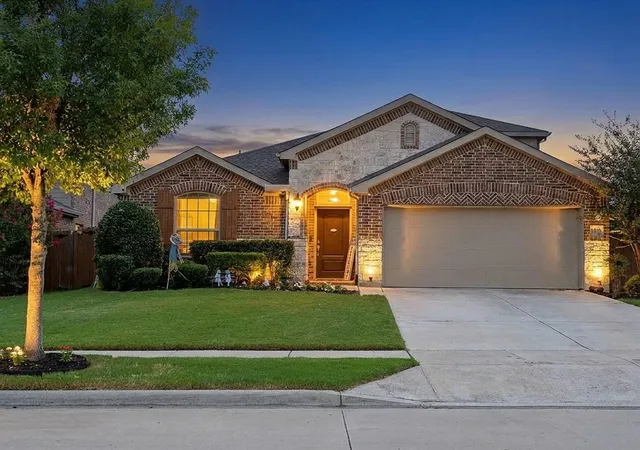 Photo 1 of Single family home for sale at 3115 Cassinia Pkwy, Heartland, TX 75126 | MLS# 21378241 | Listing updated on 2026-09-28