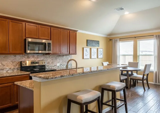Photo 4 of Single family home for sale at 3115 Cassinia Pkwy, Heartland, TX 75126 | MLS# 21378241 | Listing updated on 2026-09-28