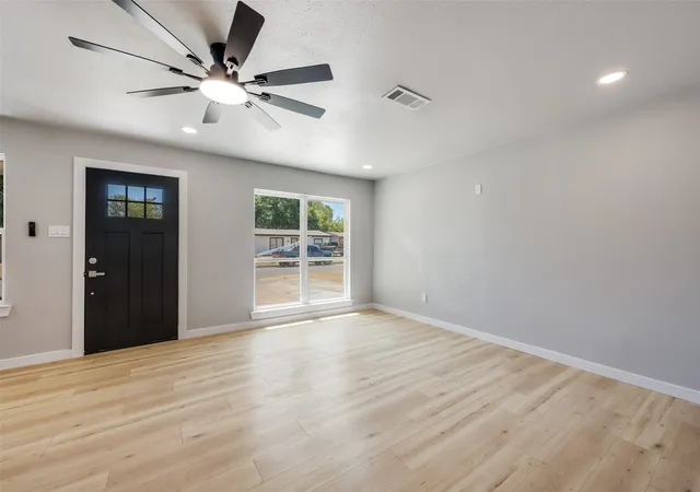 Photo 3 of Sale Pending at 5517 Cottey St, Fort Worth, TX 76119 | MLS# 21379077 | Listing updated on 2026-09-29