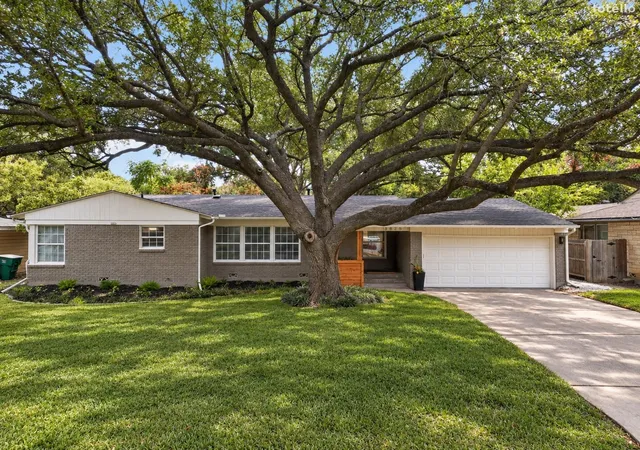 Photo 1 of Sale Pending at 3825 Weyburn Dr, Fort Worth, TX 76109 | MLS# 21377033 | Listing updated on 2026-09-14