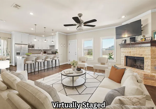 Photo 1 of Sale Pending at 109 Springleaf Ln, Mabank, TX 75147 | MLS# 21379137 | Listing updated on 2026-10-05