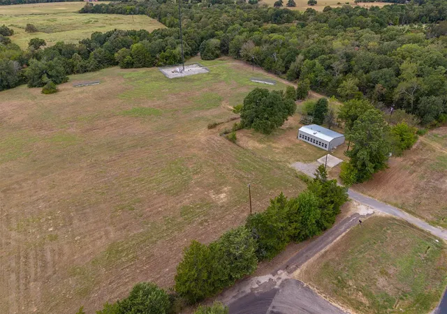 Photo 3 of Single family home for sale at 6899 Tx 19 Hwy, Palestine, TX 75803 | MLS# 21379147 | Listing updated on 2026-10-06