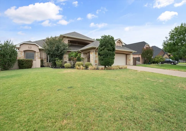 Photo 1 of Single family home for sale at 2509 Thoroughbred Ln, Mansfield, TX 76063 | MLS# 21375748 | Listing updated on 2026-09-25