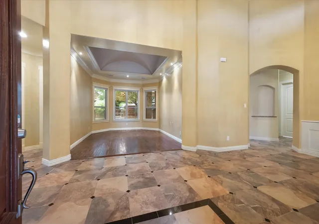 Photo 4 of Single family home for sale at 2509 Thoroughbred Ln, Mansfield, TX 76063 | MLS# 21375748 | Listing updated on 2026-09-25