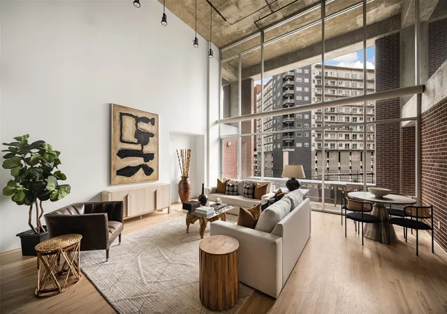 Listing Photo 3 - Condo for sale at 2011 Cedar Springs, Unit #305, Dallas, TX 75201 | Built Year: 1999-1999