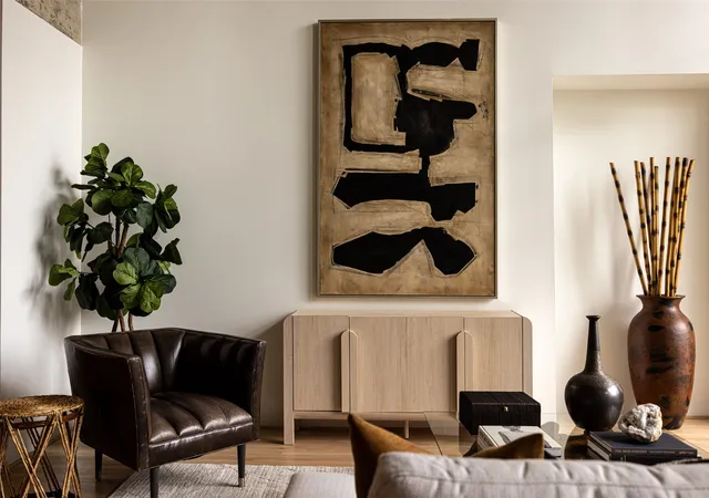 Listing Photo 1 - Condo for sale at 2011 Cedar Springs, Unit #305, Dallas, TX 75201 | Built Year: 1999-1999