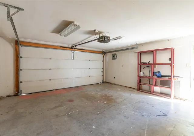 Photo 33 of Sale Pending at 890 Ballinger St, Abilene, TX 79605 | MLS# 21378504 | Listing updated on 2026-09-30