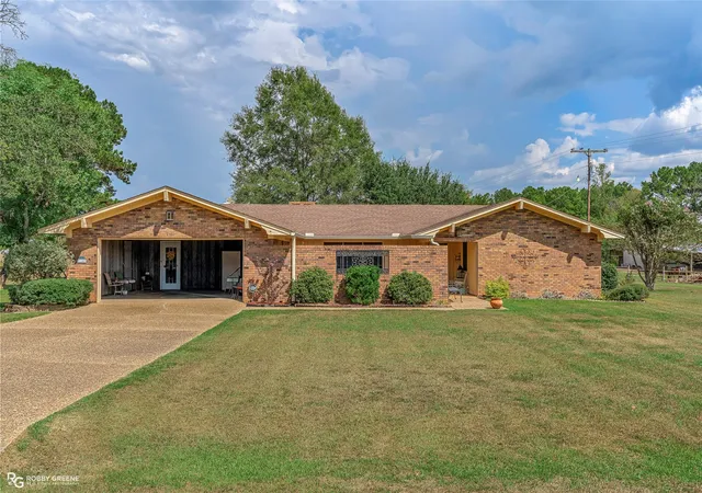 Photo 2 of Single family home for sale at 115 Lucy St, Cotton Valley, LA 71018 | MLS# 21379039 | Listing updated on 2026-09-08