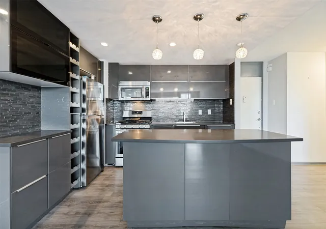 Condo for sale at 3883 Turtle Crk Blvd #808, Dallas, TX 75219 | MLS# 21379173