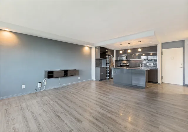 Photo 4 of Condo for sale at 3883 Turtle Crk Blvd #808, Dallas, TX 75219 | MLS# 21379173 | Listing updated on 2026-10-07
