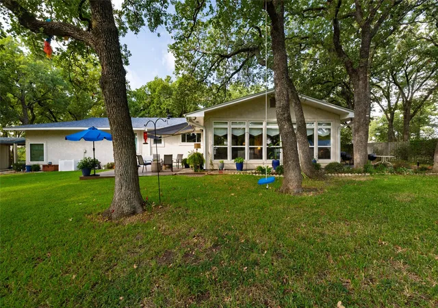 Photo 3 of Single family home for sale at 1311 Mount Gilead Rd, Keller, TX 76262 | MLS# 21375177 | Listing updated on 2026-10-06