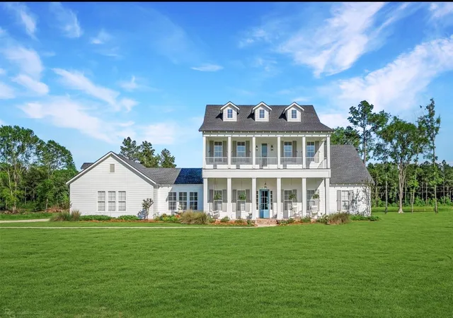 Photo 1 of Single family home for sale at 336 Pierre Point Pvt Ln, Frierson, LA 71027 | MLS# 21379209 | Listing updated on 2026-09-09