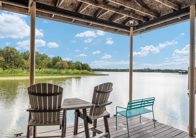 Photo 1 of Single family home for sale at 229 Lakeside Dr, Malakoff, TX 75148 | MLS# 21378569 | Listing updated on 2026-10-05