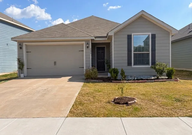 Photo 1 of Single family home for sale at 124 Bush Dr, Venus, TX 76084 | MLS# 21379185 | Listing updated on 2026-09-30