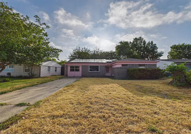 Photo 1 of Single family home for sale at 4410 Harvey Dr, Mesquite, TX 75150 | MLS# 21379129 | Listing updated on 2026-09-09
