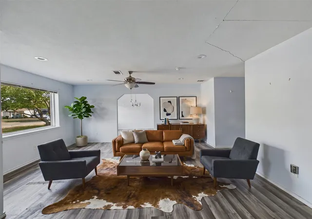 Photo 3 of Single family home for sale at 4410 Harvey Dr, Mesquite, TX 75150 | MLS# 21379129 | Listing updated on 2026-09-09