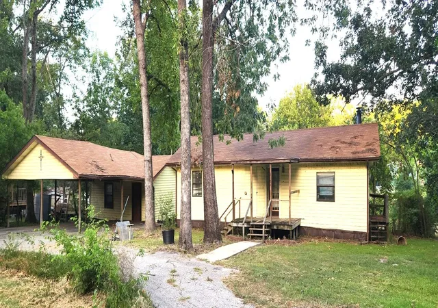 Photo 1 of Single family home for sale at 6184 Cherokee Trl, Mabank, TX 75156 | MLS# 21379248 | Listing updated on 2026-09-10