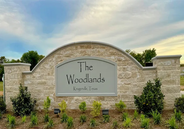 Photo 3 of Single family home for sale at 112 Shumard Oak Dr, Aubrey, TX 76227 | MLS# 21379259 | Listing updated on 2026-09-15