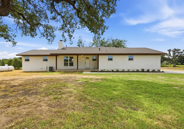 Photo 1 of Sale Pending at 1024 Arbor Vista Dr, Azle, TX 76020 | MLS# 21378993 | Listing updated on 2026-09-28