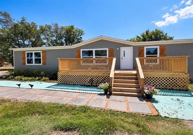 Photo 3 of Manufactured home for sale at 256 County Rd 3101, Greenville, TX 75402 | MLS# 21379252 | Listing updated on 2026-10-07