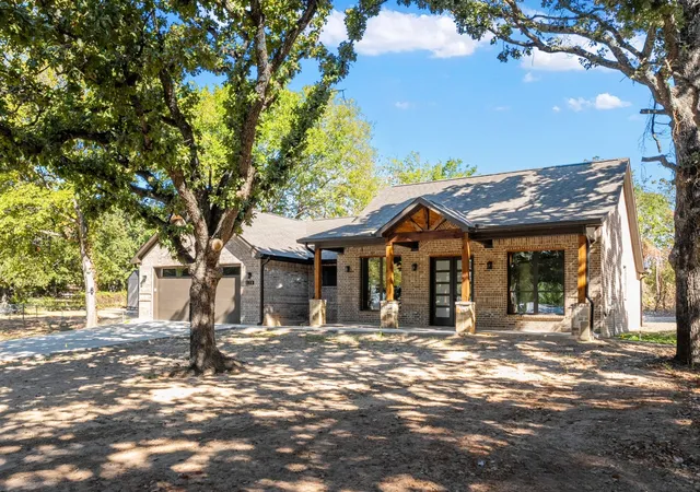 Photo 1 of Single family home for sale at 128 Autumn Wood Trl, Gun Barrel City, TX 75156 | MLS# 21379288 | Listing updated on 2026-09-09