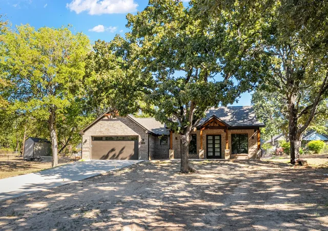 Photo 2 of Single family home for sale at 128 Autumn Wood Trl, Gun Barrel City, TX 75156 | MLS# 21379288 | Listing updated on 2026-09-09