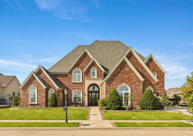 Photo 3 of Mansion for sale at 1217 Viridian Park Ln, Arlington, TX 76005 | MLS# 21379302 | Listing updated on 2026-09-20