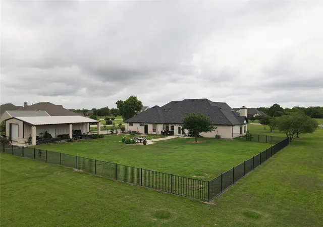 Photo 3 of Single family home for sale at 624 Horseshoe Bnd, Royse City, TX 75189 | MLS# 21379316 | Listing updated on 2026-09-10