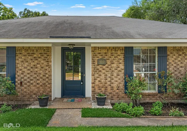 Photo 2 of Single family home for sale at 9310 Wiscassett Dr, Shreveport, LA 71115 | MLS# 21378875 | Listing updated on 2026-09-13