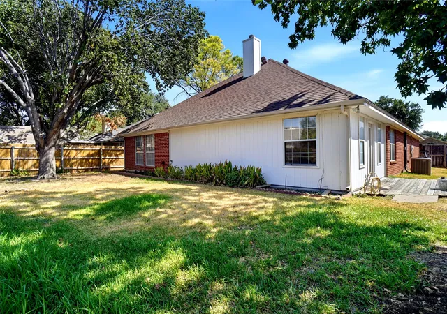 Photo 15 of Single family home for sale at 7413 Crosswicks Cir, Fort Worth, TX 76137 | MLS# 21378852 | Listing updated on 2026-09-11