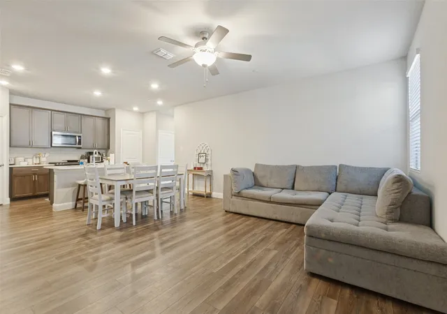 Photo 3 of Single family home for sale at 112 Monarch Way, Wylie, TX 75098 | MLS# 21374992 | Listing updated on 2026-09-13